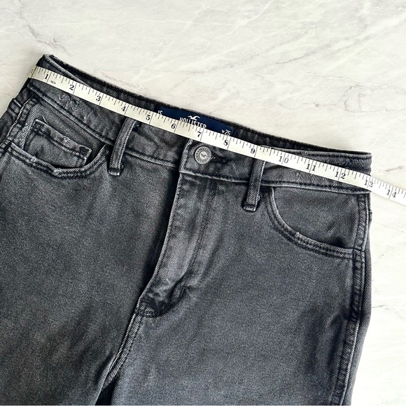 Hollister Ultra High-Rise Mom Jean Size 1 Short - Picture 10 of 16